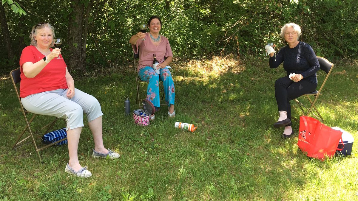RoxburyStation's tweet photo. I had a fantastic social distancing day at the studio yesterday recording with these ladies from the ensemble SONORO @ruchmanmusic We keep creating during these challenging times. #SundayMorning #musicians @4_connecticut @unlockingCT @MakeryCoworking @wherewelive @RockStarAdvo https://t.co/cgsyIDbop3
