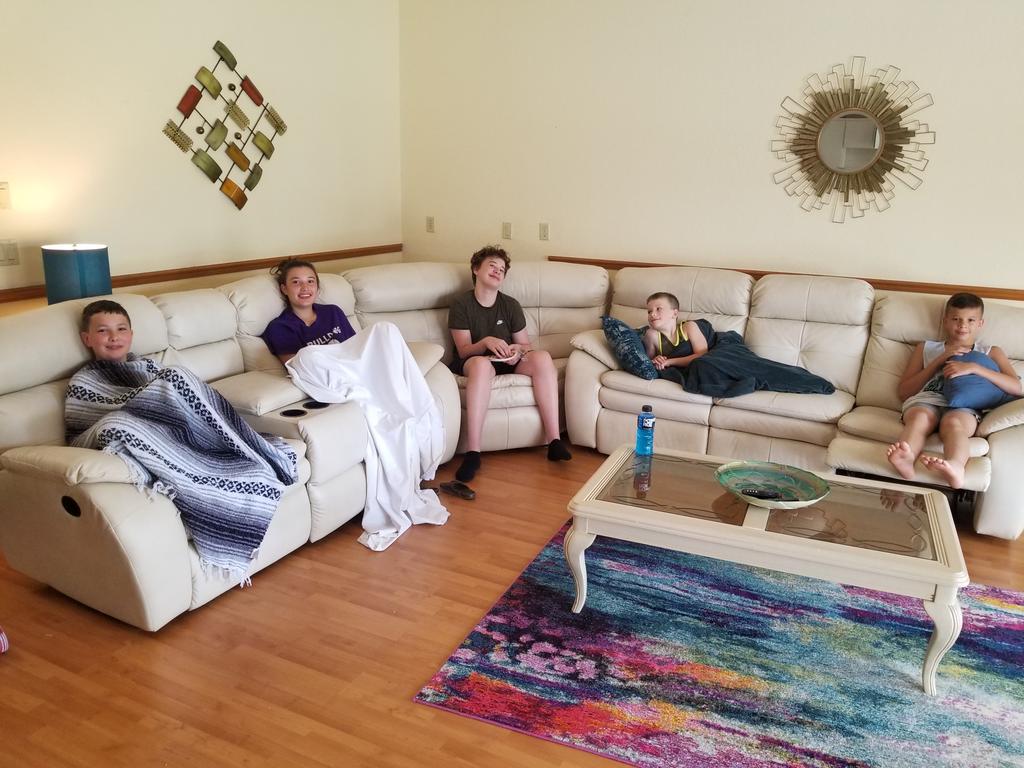 UpstateScout's tweet photo. I've been very blessed. Taught many, coached many. Have strong friendships. Have a loving wife & family but the thing I am most grateful for is this. Happy Father's day to all you basketball dads & beyond. Best thing I have ever done. #MyOwnTeam https://t.co/RQNdJFILSk
