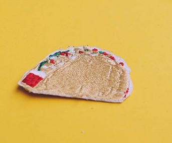 mevspinterest's tweet photo. [Bordir Patch Detail]

- Harga:
beli 1 = 17k / beli 2 = 31k
- Ukuran +- 5cm
- Cek thread untuk lebih detail. 

t. #jualpatch #Patchwork #wts #patchesready #patchready #emblemready #jualan https://t.co/l5yKmqCz56