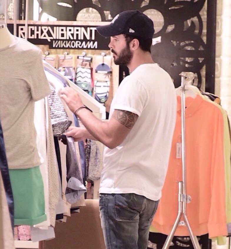 Go shopping with him