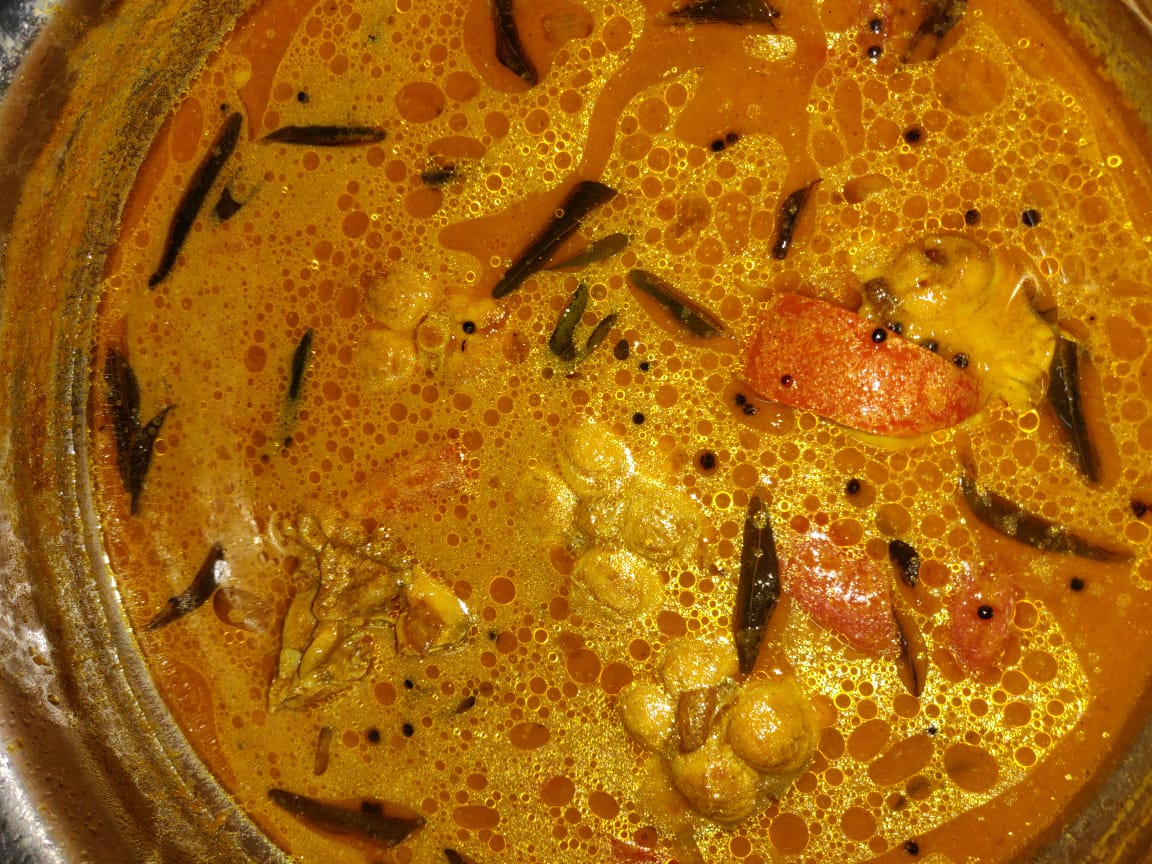 Brother sent me photos of LM's fish curry after today's harvest!!! 