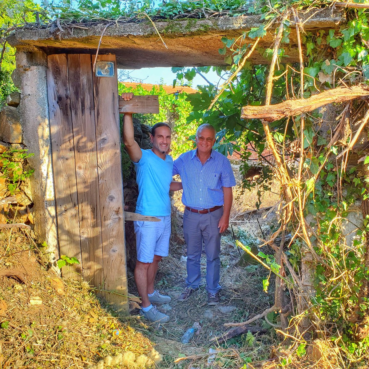 Happy Father’s Day to all of the heroic, hardworking fathers out there who’ve dedicated their lives to making the world a better place for their children. We see you, we appreciate you and we honor you. So come down to Parthenon Gyros today for a beer on us!