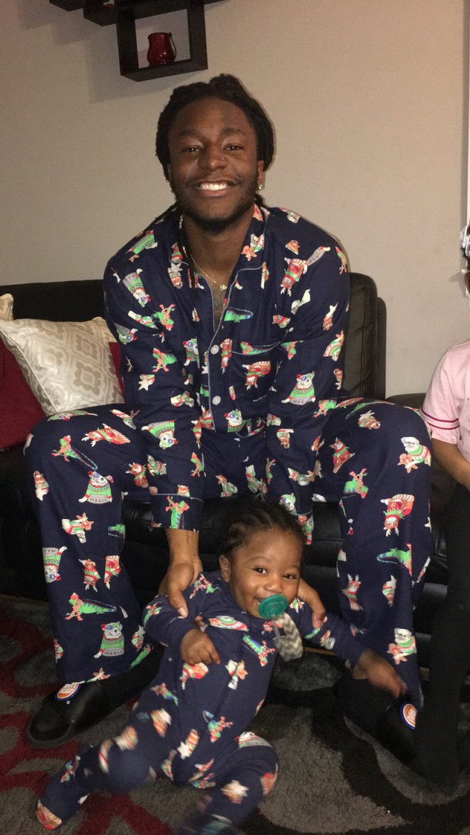 keem_Lowrey's tweet photo. Being your dad makes life so much better ❤️❤️❤️ thank you son for making me a father 🥰🥰🥰 https://t.co/H38xd12pOg