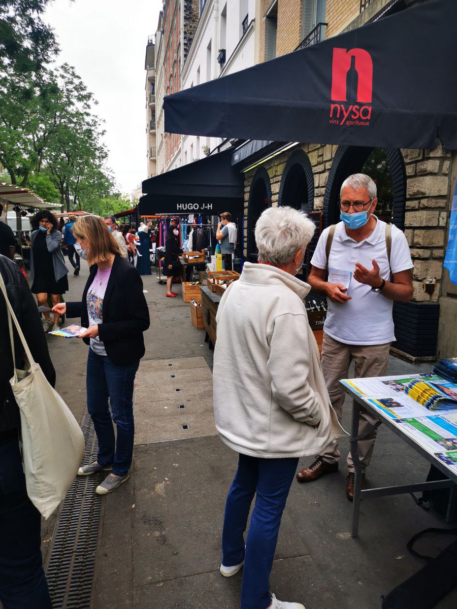 HannaSEBBAH's tweet photo. Après des mois de campagne à la rencontre des Parisiens, dernier dimanche de mobilisation avec la l’équipe du 16e Porte de Saint Cloud et à Passy. Dimanche prochain, faites le choix de la liste de la majorité présidentielle @enmarchefr ! #Paris16 @agnesbuzyn @AgnesRunacher https://t.co/vqTwgfs438