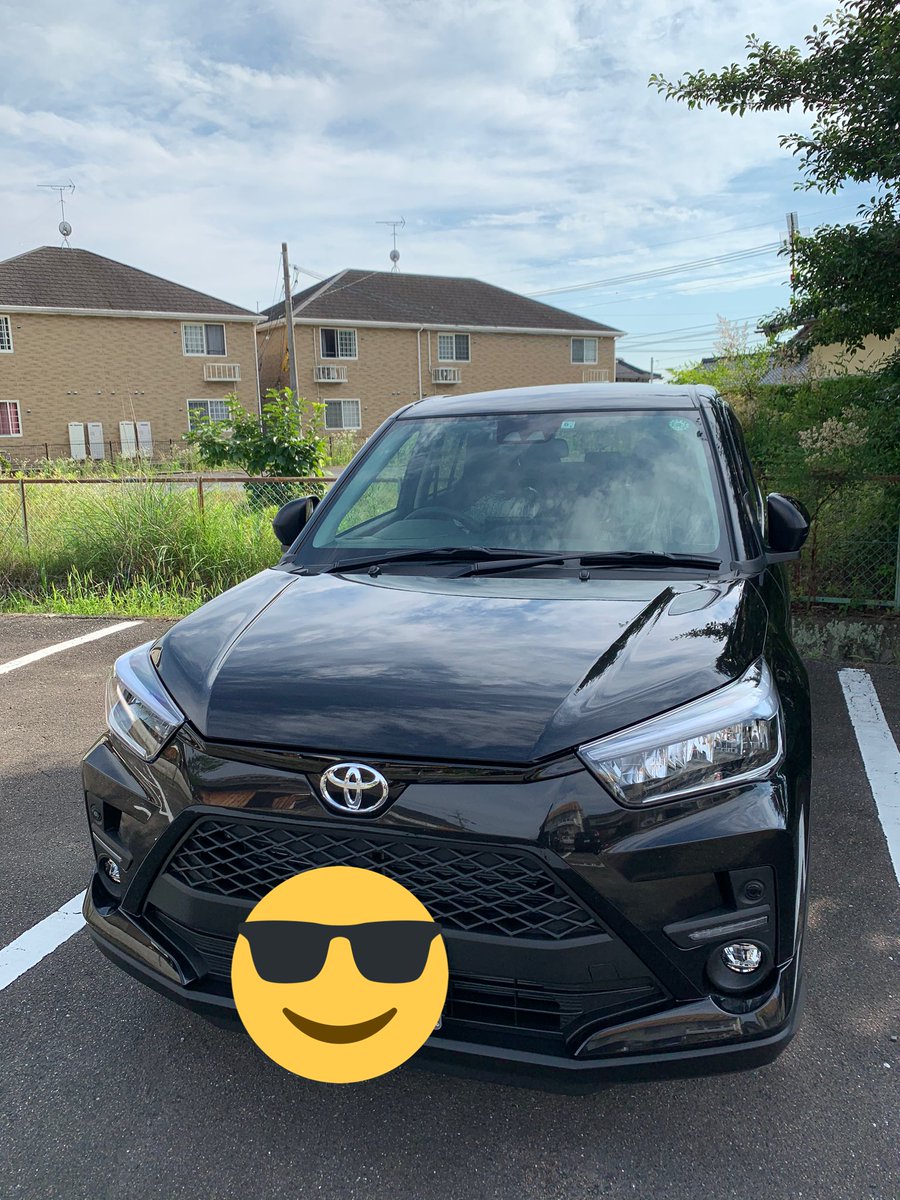 ads2395's tweet photo. ライズ納車！！　納期半年でやっと！！
初新車笑笑　パックランプ、ルーム灯やら
LED化して
フィルムは会社のフィルムが
入ってない日に自分で貼らしてもらう！

#ライズ　#納車　#DIY https://t.co/Psts8hNgwv