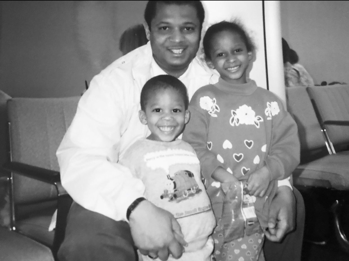 KrisyMac's tweet photo. Happy Father’s Day @AGMaclin 🖤🖤 https://t.co/6vVpVQHcKN