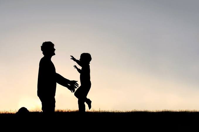 DsoniOfficial's tweet photo. A dad is someone who wants to catch you when you fall. Instead he picks you up, brushes you off and lets you try again. Happy  fathers day papa . #FathersDay #HappyFathersDay2020 https://t.co/9LJfXefLU6