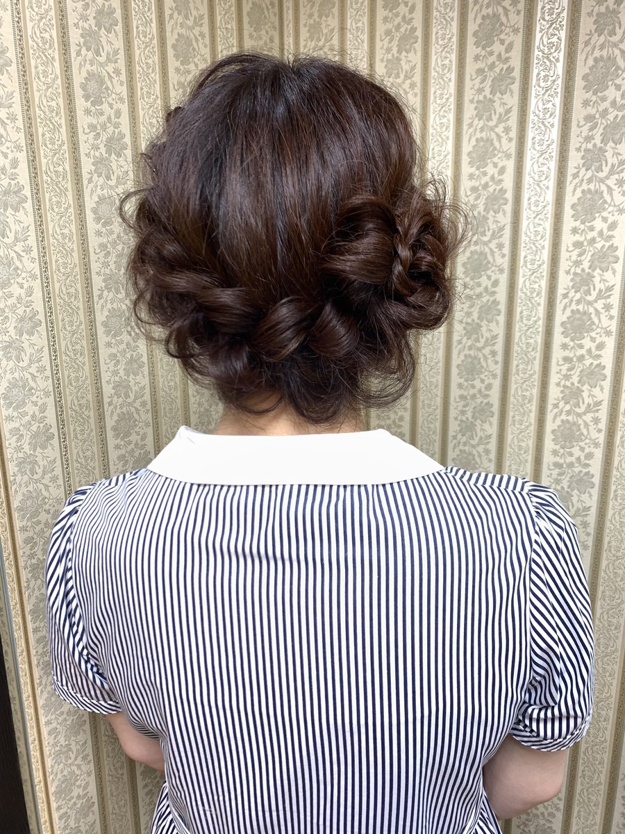 シャンテグラム בטוויטר ヘアスタイル紹介 ふわふわ編み込みヘアアレンジ 爽やかなワンピースに 首元スッキリ涼しげです シャンテグラム בטוויטר ヘアスタイル紹介 ふわふわ編み込みヘアアレンジ 爽やかなワンピースに 首元スッキリ涼しげです