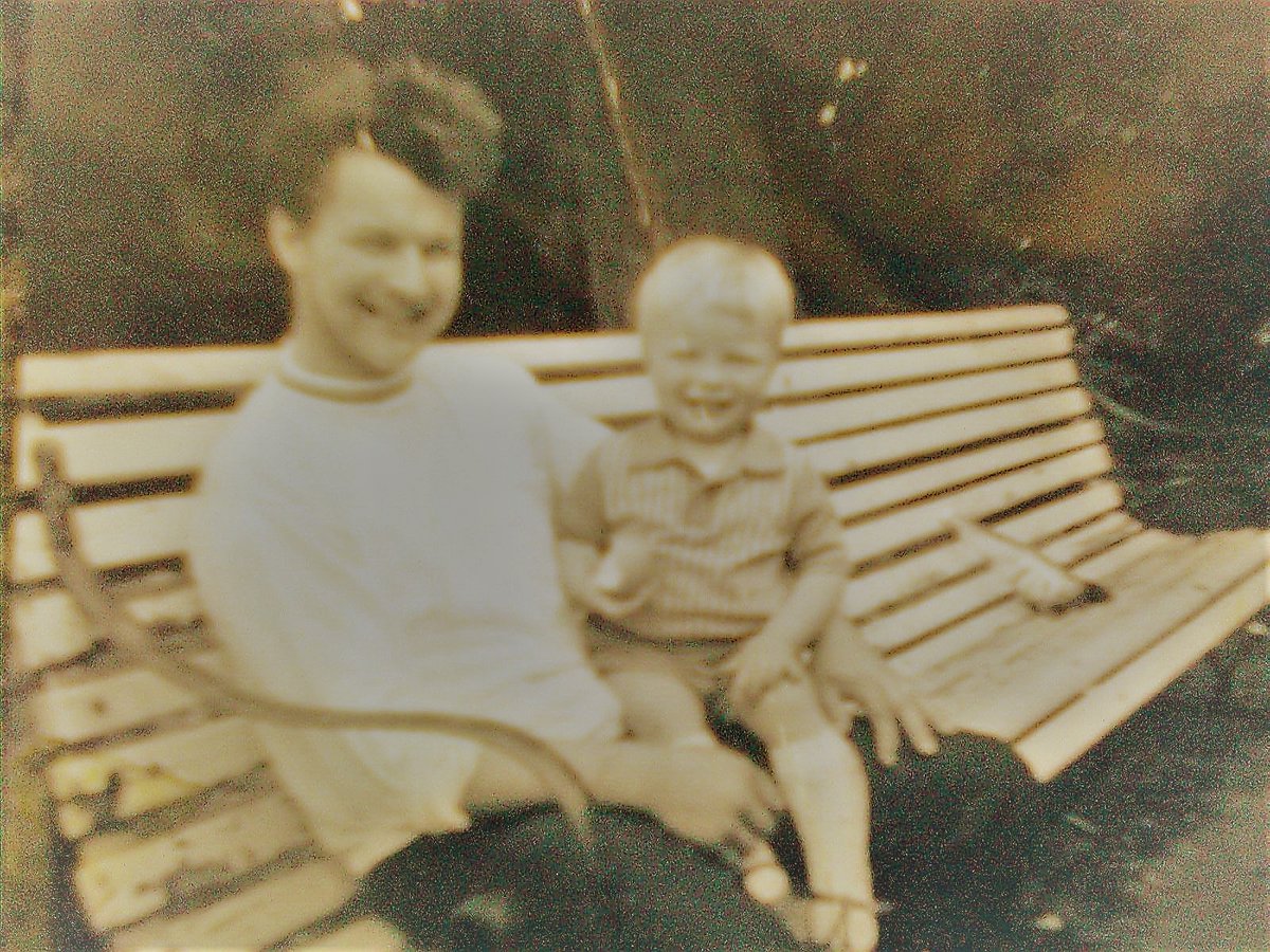 ShaneMoxey's tweet photo. Down In The Park with my Dad Happy Fathers day🏞️ https://t.co/bfvSJPE1Yo