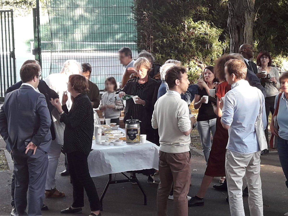 Le Printemps Putéolien a officiellement un an ! Le 20 juin 2019, nous lancions notre aventure avec une cinquantaine de Putéolien·ne·s. Un an plus tard, nous sommes plus que jamais présent·e·s ! Avec de grandes nouvelles à suivre, restez connecté·e·s 😃✊🌳 #Puteaux
