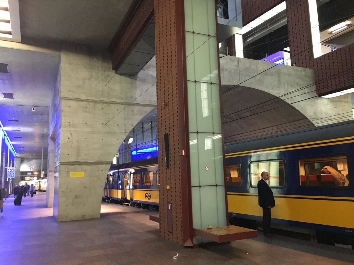 DAY96: 23/09/2018 my next  journey leg from  #Amsterdam to  #Luxembourg is on an early  @NS_online train from Amsterdam Centraal  to Antwerpen Centraal  I change onto a fairly new  @SNCB  @Siemens AM08 as far as Leuven   #TrainTravel  #TravelbyTrain #coronaalone  #CoronaLockdown