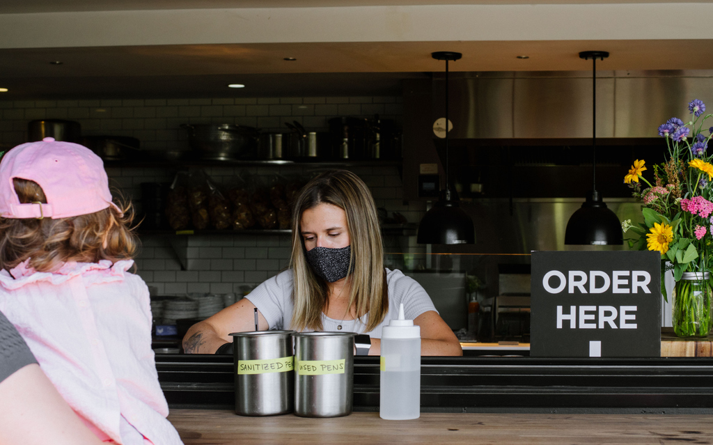 PublicGreens's tweet image. Come see your girl for brunch today, 10-4 in #BroadRipple! ❤️ #lizzybear