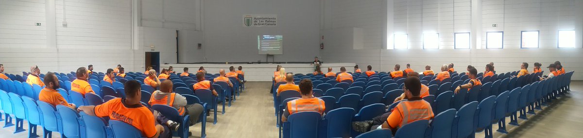 ProteCivilLPA's tweet photo. Hoy en el centro cívico de La Ballena tercera jornada del Curso  "Modulo Básico Incendios Forestales" Nivel I, impartido por @FedericoGrillo4 @GranCanaria_M_A asisten voluntarios @ProteCivilLPA @PCARUCAS @PCivilAgaete @PcVallesecoGC #PCSanMateo #PCGuia @Pcvalsequillo1 @avpcmogan https://t.co/6CpU0RH6o7
