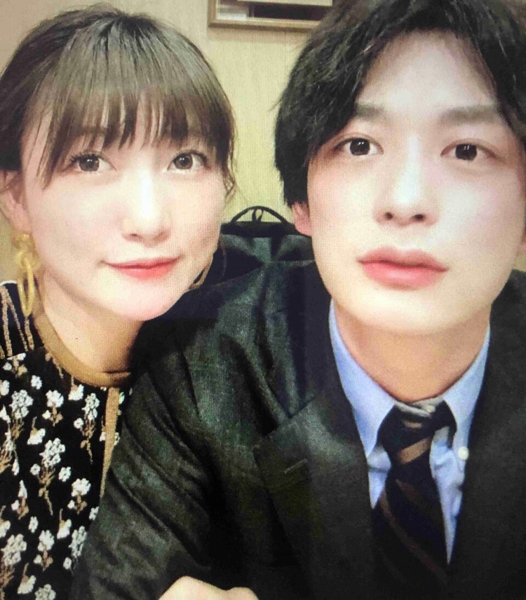 Miii あいのり出てた桃の再婚 旦那 側からしたら最高だよね めちゃめちゃ金持ってるし自分も有名になれるかもしれないし色んな恩恵うけれる この肌だって桃のコネで綺麗にしてもらったんでしょう 桃さんの整形顔 可愛いんだけどね 喋り方とか中身が Miii あいのり出てた桃の再婚 旦那 側からしたら最高だよね めちゃめちゃ金持ってるし自分も有名になれるかもしれないし色んな恩恵うけれる この肌だって桃のコネで綺麗にしてもらったんでしょう 桃さんの整形顔 可愛いんだけどね 喋り方とか中身が