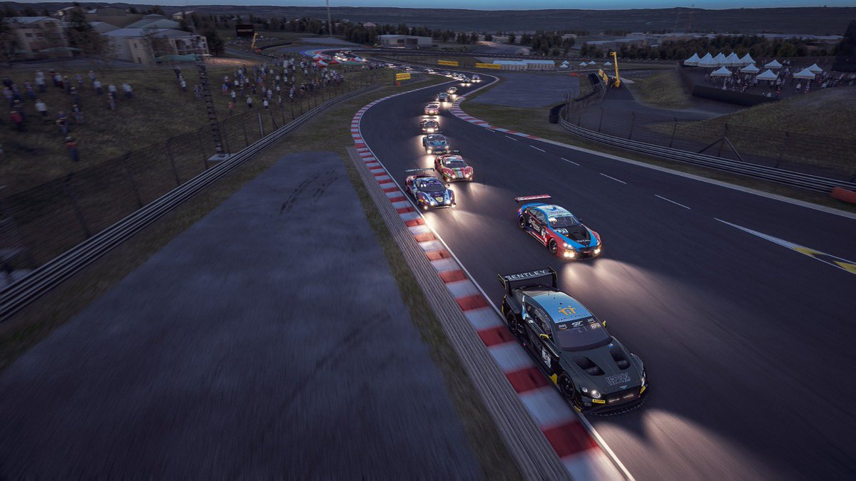 Let’s race! #sroesports 

🖥 youtube.com/gtworld