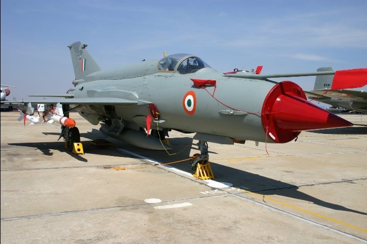 nori_kainat_'s tweet photo. #mig21 remains only 21 second in air
That's why it is called "Mig-21" 

                                     (#Zartajgul)
#SundayThoughts 
#endia
#indiansArmy https://t.co/k6DkVebJb8