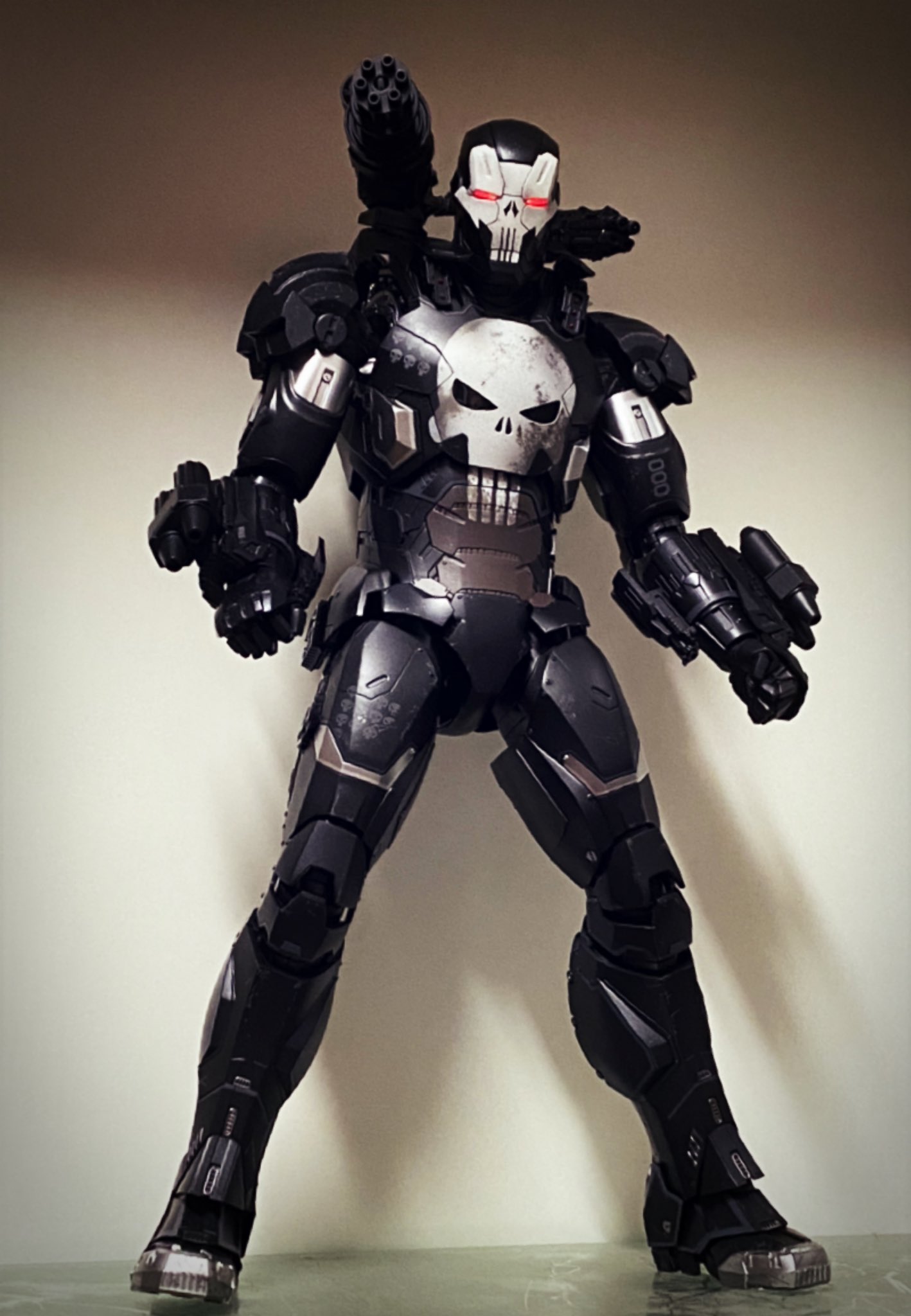 ホットトイズVGM33 アイアンマン 1/6フィギュアパニッシャー ウォーマシン-