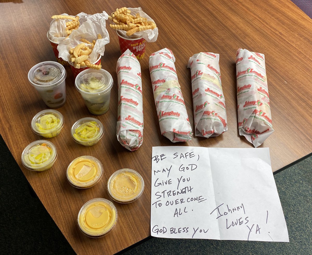 Newtown_Police's tweet photo. #Thankyou to #JohnnyLonghots (Fairless Hills) for dropping off dinner last night for the night shift. #communitysupport https://t.co/uLU59uUutV