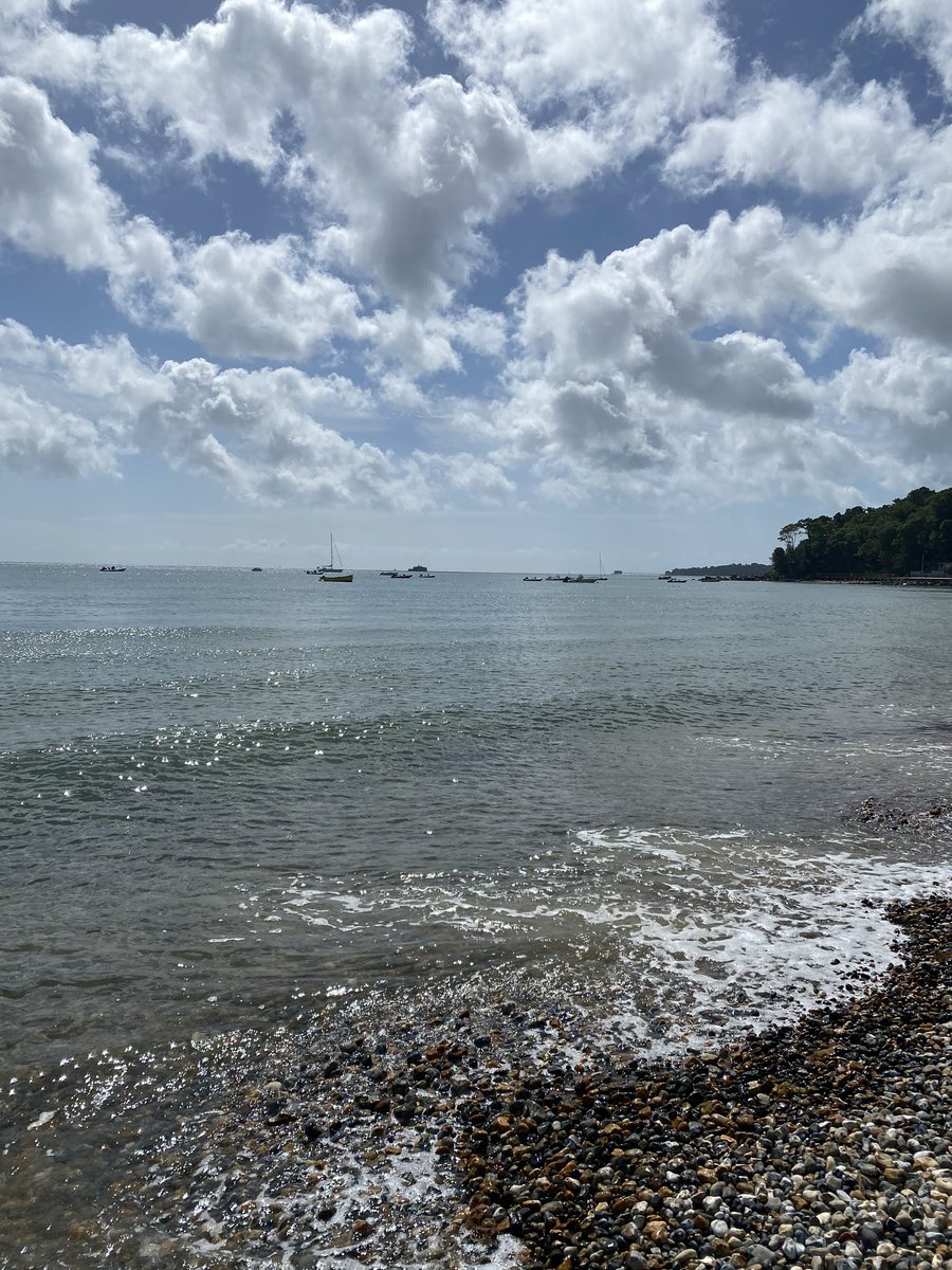 GailB64's tweet photo. Checking our eyesight was well worth the trip #FathersDay #IOW #seaview #sunshine #longwalk https://t.co/VClG0PwAG2