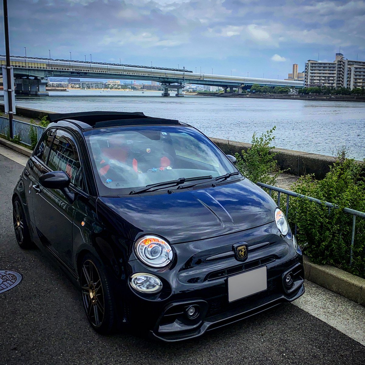 syatyou_jp's tweet photo. #abarth
#abarth595
#abarth595c
#アバルト
#アバルト595
#アバルト595c
#スリーハンドレッド
#threehundred
#recaro
#アクラポビッチ
#akrapovic
#sr7f
#レカロ
#アイバッハ
#eibach
#prostreets
#カワイ製作所
#ストラットタワーバー
#オープンカーのある生活
#芦屋浜 https://t.co/hpdO7L2bhu