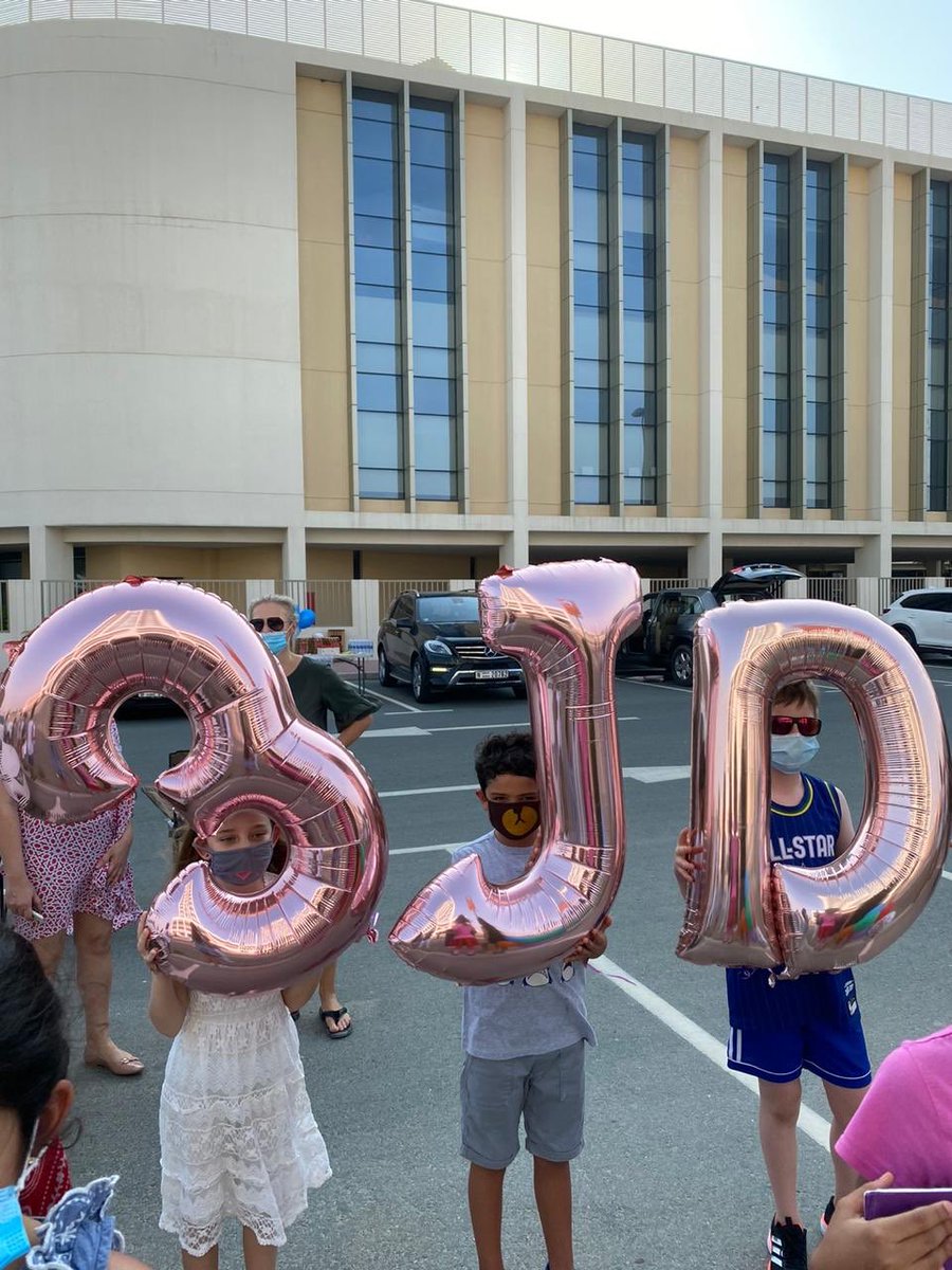 j_davis253's tweet photo. Tonight I had the best surprise in the world! My students and parents surprised me with signs, love, their smiles and even an ice cream truck!! What an incredible group this year 😊 feeling overwhelmed with love and #joy thank you!! https://t.co/VyHW2ZRzqy