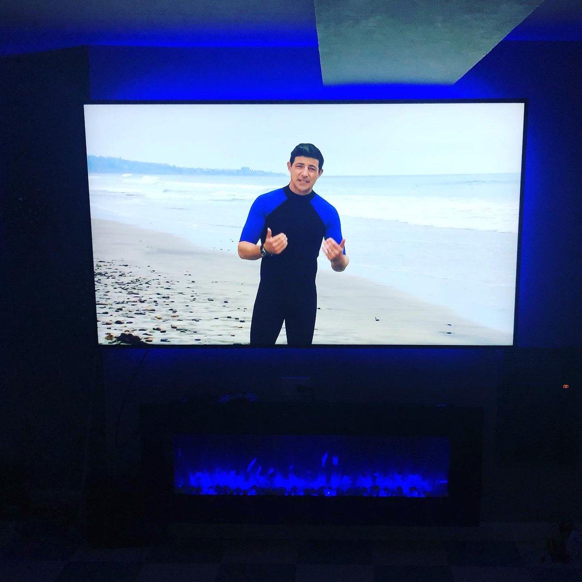 Kualis_'s tweet photo. Happy customer, happy company. Another tv and fireplace installation. Thank you, for all your support. https://t.co/GPmkM7walA