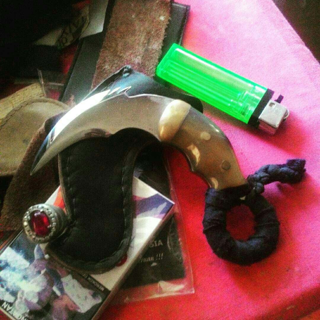 #kerambit senjata traditional khas Indonesia