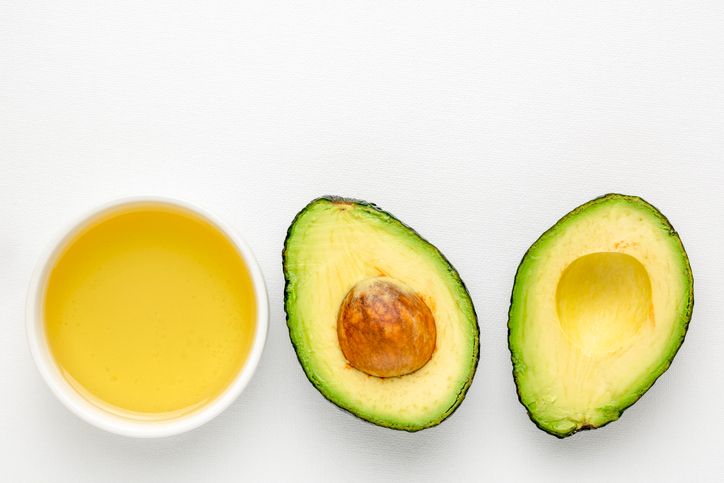 DrKristieLeong's tweet photo. A new study finds that 82% of #avocado oil on shelves in the United States is either expired or adulterated with other oils. Unfortunately, the same thing that happened to olive oil is affecting #avocado oil too. https://t.co/nhx50uNmWb #ealth https://t.co/dBG6n5d0rr
