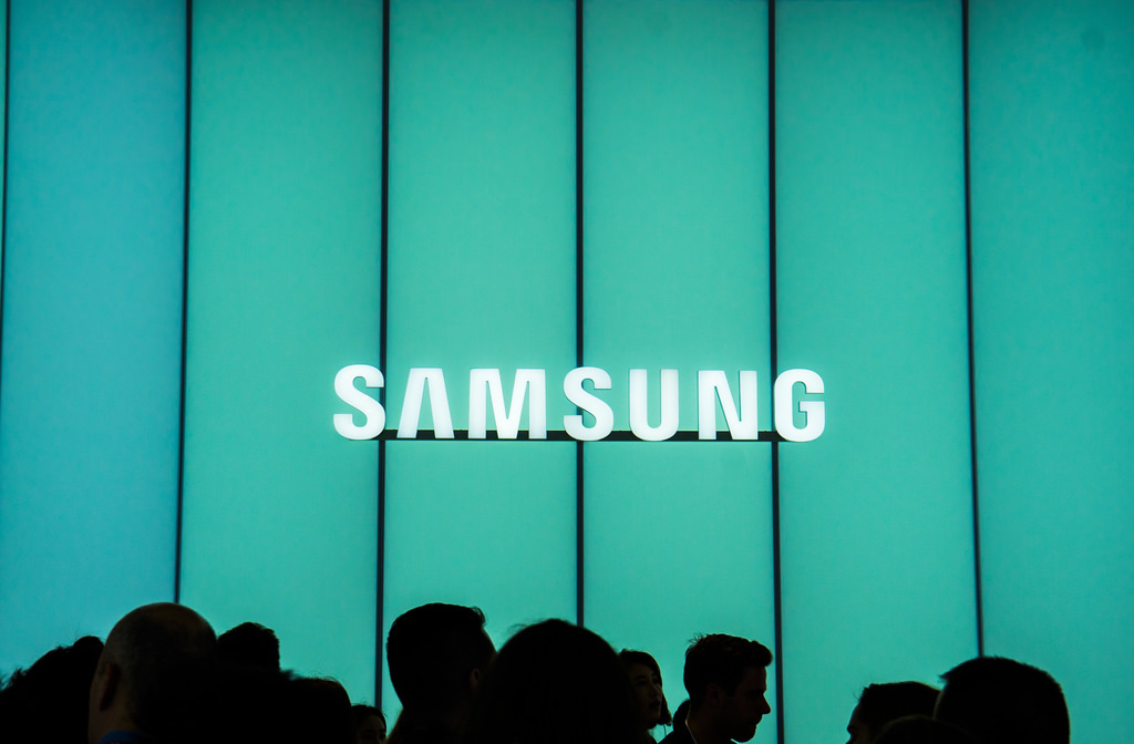 Hart_Pro_Tweets's tweet photo. Leaked images show off Samsung Galaxy Watch 3: https://t.co/5DTlYhSmjR #HartleyProductions #Technology #TechNews #TechnologyNews #Samsung #SamsungGalaxy #SamsungGalaxyWatch #Smartwatch #Hardware https://t.co/JhoElX51Qa