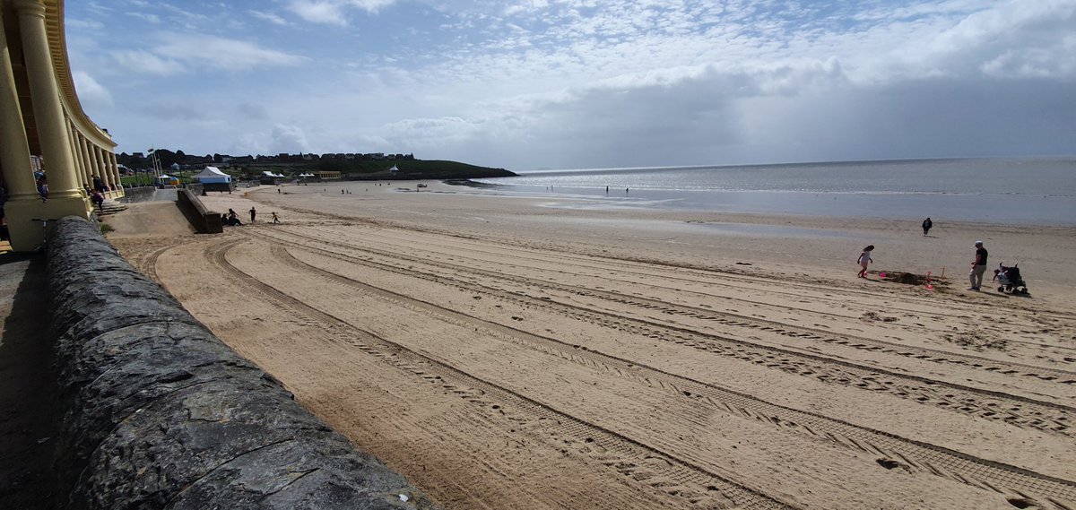 Windy Whitmore Bay Barry Island earlier today 🌞🌞🌞🌞 <a href="/visitthevale/">Visit the Vale</a> <a href="/Marcos_Cafe_/">Marcos Barry Island</a>  <a href="/thepiccolobar/">The piccolo bar</a> <a href="/ziosgelateria/">Ziosgelateria</a> <a href="/giannizeraschi/">Gianni</a> #socialdistancing #NHS #staylocal