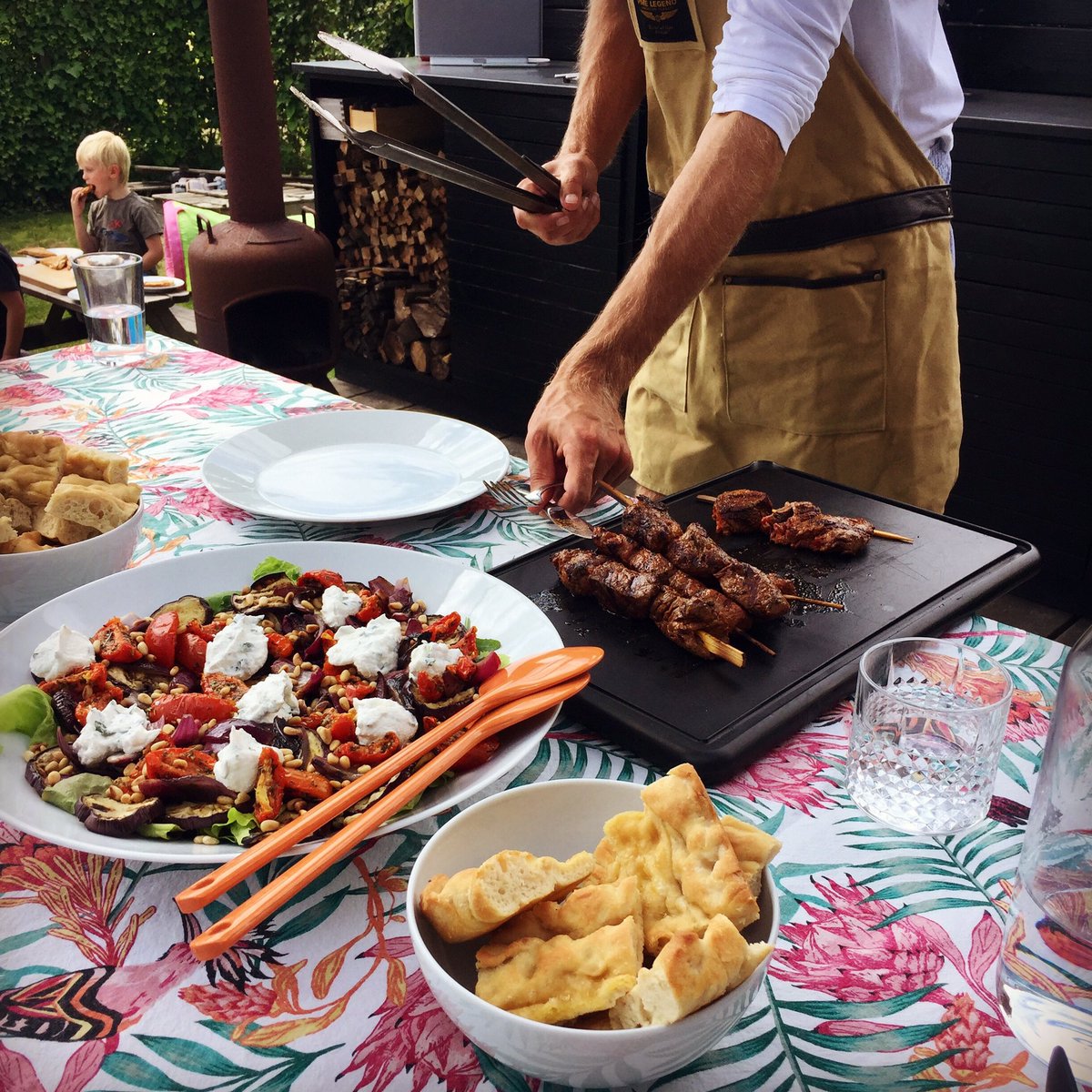Vaderdag buurt bbq 😃. #gezellig #vaderdag #homemade #lokaalgekocht