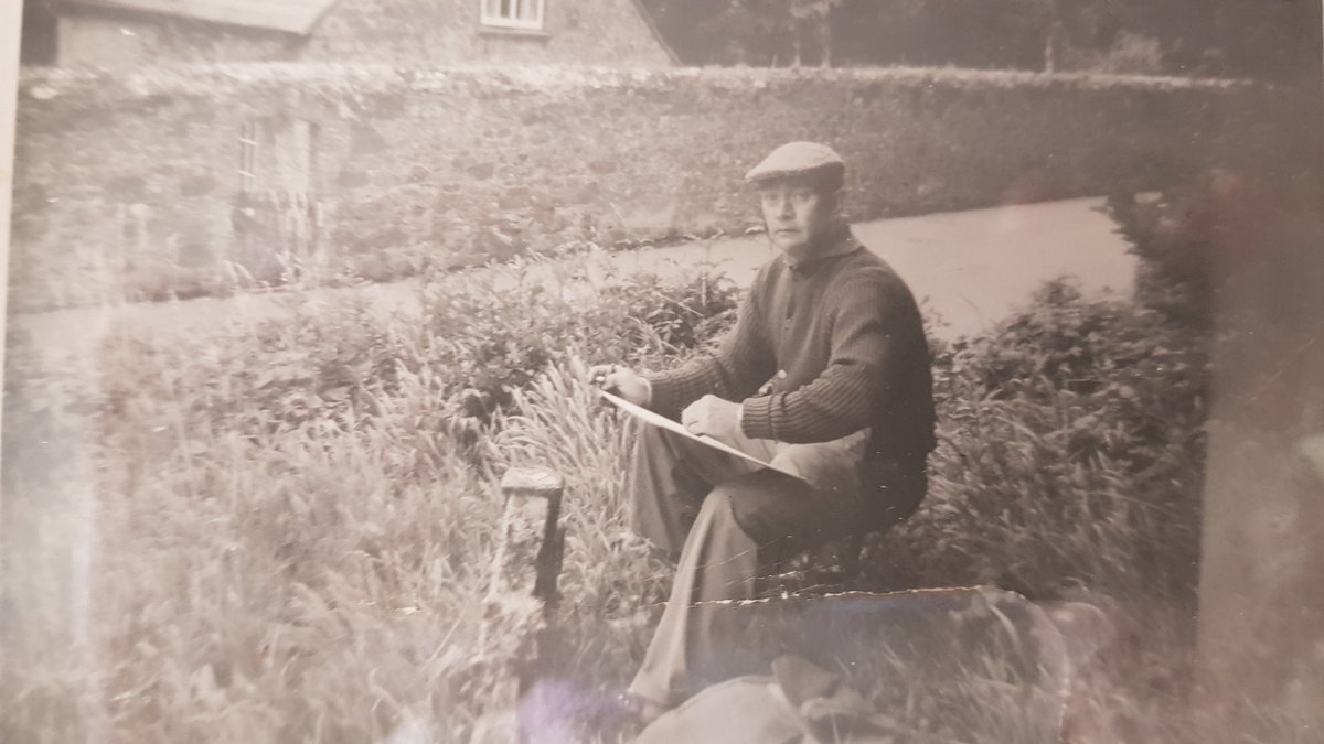 Father& #39;s day this year holds many memories of my Dad. Dad died 10 years ago tomorrow. As opposed to feeling melancholy I thought I would do a little thread about him. So here goes.