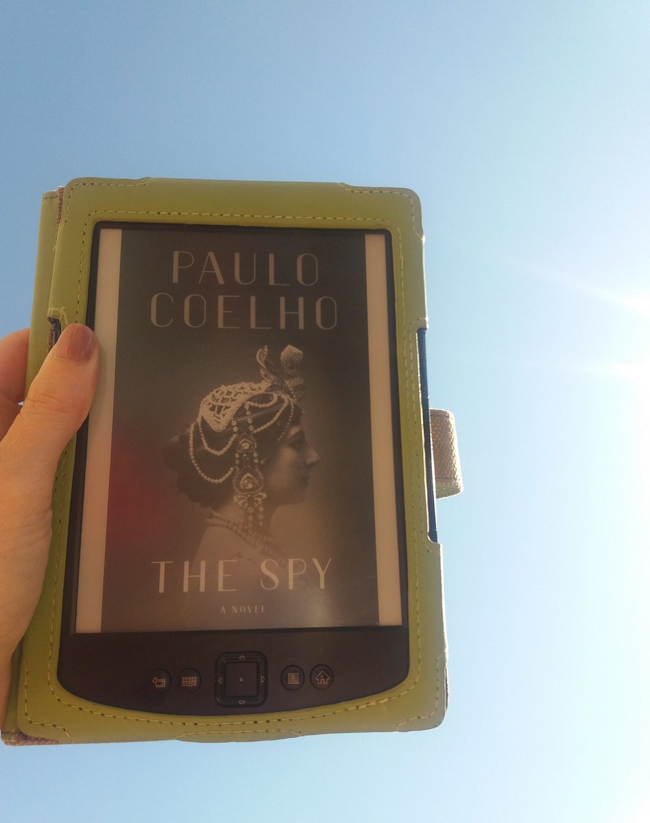M1chelleMoore's tweet photo. πIn my happy place #Books
ππ
#TheSpy
#WhyImNoLongerTalkingToWhitePeopleAboutRace
#TheBeachAtNight
#ElenaFerrante
#ReadItAndTweet
#AmReading
#JuneReading
#BookWorm
#LoveBooks
#Reader
#Kindle
#LibraryBook
πππ
@paulocoelho @renireni https://t.co/ECfEGhIrCR