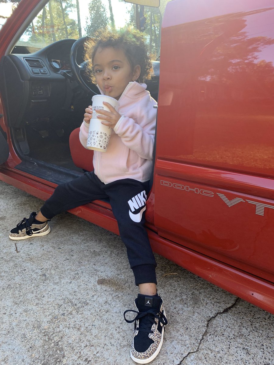 XOpillz's tweet photo. I promise to always show you the right way and correct you with your wrongs . I’ll always love you more than my entire life . You are what gives the stride and power to concur anything and everything possible and impossible . I love being a #GirlDad . I love being your father 💗 https://t.co/wzwKOjuuzb