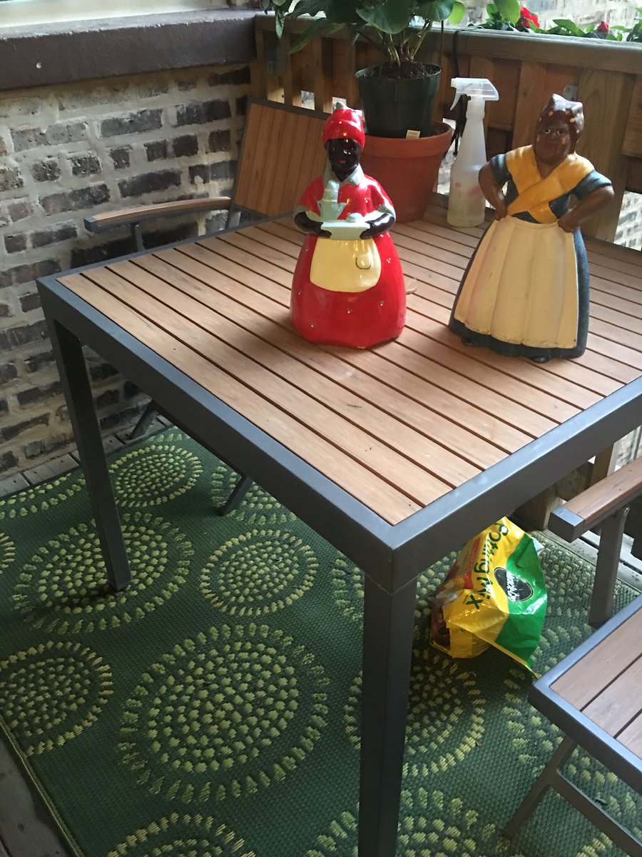 Here’s my mom’s Aunt Jemima collection. Most of my moms friends have collected these. To be clear She hates the brand.