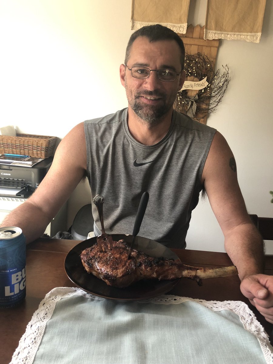 alysssaaaa____'s tweet photo. Happy Father’s Day to the man who does everything for this family and never asks for anything in return (except for very large boats and fancy Jeep parts)! Love you very much and I hope you enjoy this Sunday filled with baseball!❤️⚾️ @neilmo38 https://t.co/W0roxMxnc0