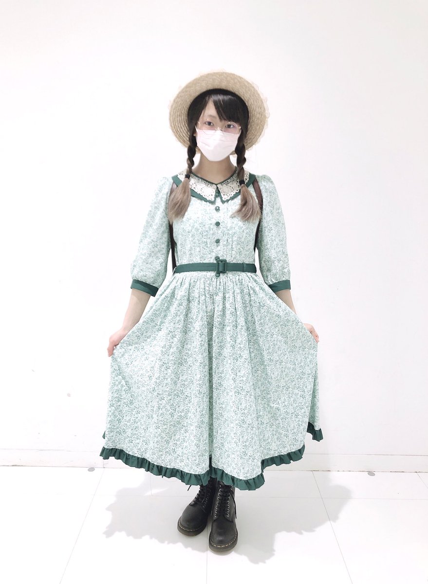 オープニング 大放出セール 森のお花のワンピース ロングワンピース