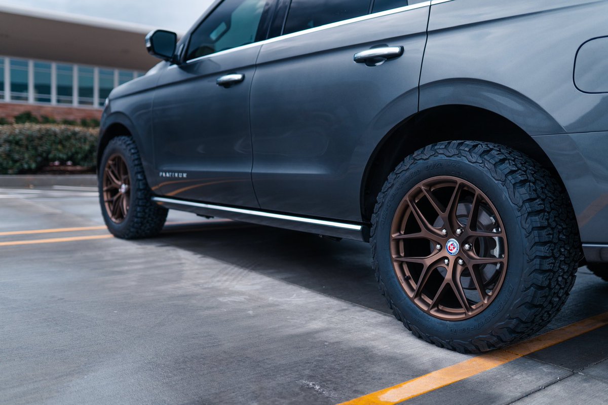 msportworld's tweet photo. Happy Father’s Day 👨‍👧‍👦to all the dads today!

Here’s our 8 pax kid hauler!

525hp Expedition Platinum from @NorthsideFord 
Performance: @aFePOWER 
Wheels: @HRE_Wheels P161
Tires: @BFGoodrichTires KO2

#fathersday #HappyFathersDay2020 #bfgoodrich #hrewheels #afepower #Ford https://t.co/9SWDvaJqSA