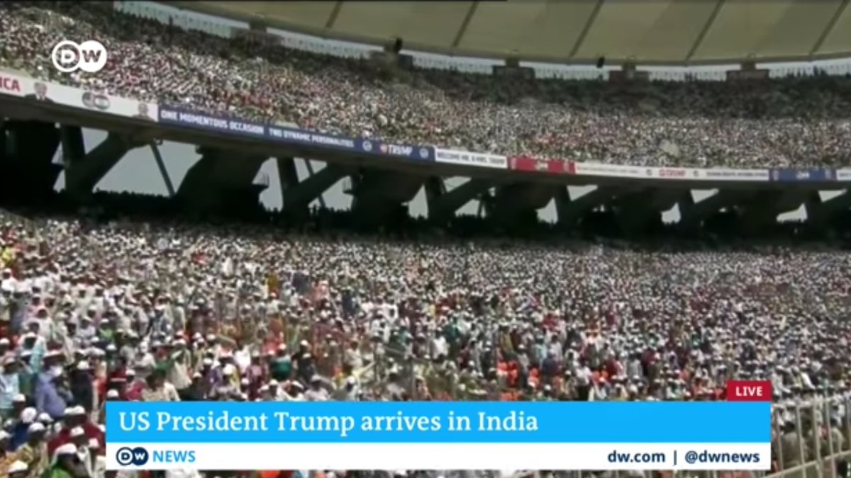 RightMindedOnly's tweet photo. @DineshDSouza Another image CNN and MSNBC would never show. This is a picture of #NamasteTrump from Trump's recent visit to India. #MAGA #Trump2020 #IndiansForTrump #DesisForTrump #HindusForTrump #Landslide2020 https://t.co/87i8kUPoWG