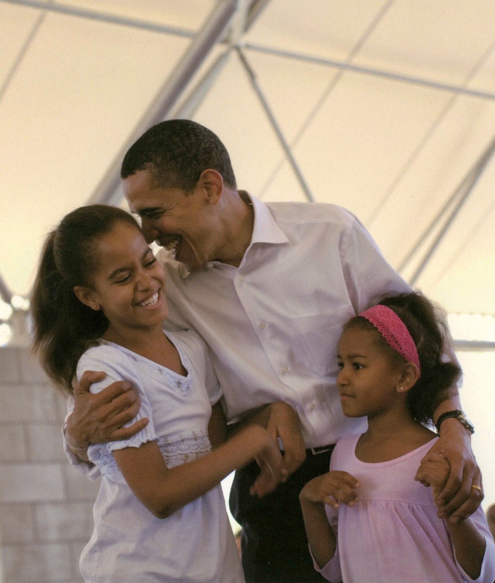 Thank you for the way you love our girls—and all the young people in this country, no matter who they are or where they come from. We feel your warmth and generosity today and everyday. Happy #FathersDay, Barack! ❤️