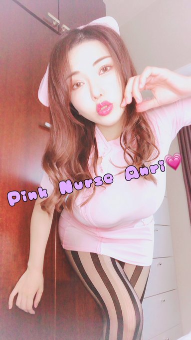 Anybody needs a specal care??
特別なケアいる方〜？？

https://t.co/k3aQIi4Spt
#自宅グラビア
#年季の入ったナース服 https://t.co/