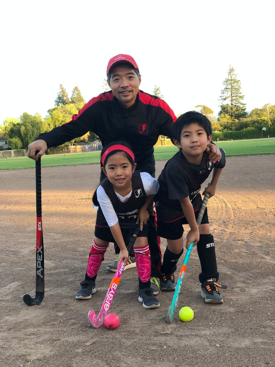 USAFieldHockey's tweet photo. USA Field Hockey would like to wish everyone a Happy #FathersDay! In honor of today, check out this year's gallery which features fans submissions of their field hockey dads. 👨‍👦👨‍👧🏑

➡️ https://t.co/dSq66oNjiG https://t.co/2LG3XJ92x4