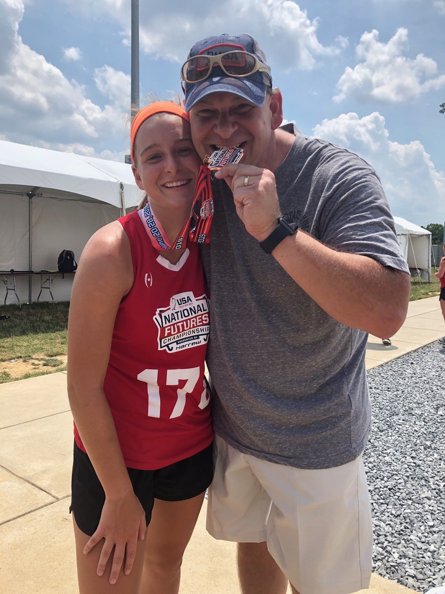 USAFieldHockey's tweet photo. USA Field Hockey would like to wish everyone a Happy #FathersDay! In honor of today, check out this year's gallery which features fans submissions of their field hockey dads. 👨‍👦👨‍👧🏑

➡️ https://t.co/dSq66oNjiG https://t.co/2LG3XJ92x4