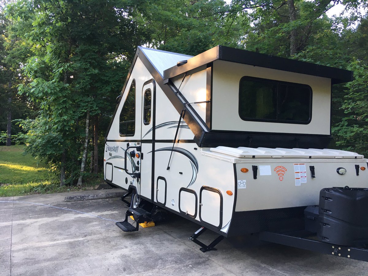 happytrailshike's tweet photo. We really like oour new blue lights for βAlfβ!
#aframelife #camping #happytrailshiking https://t.co/m9gdPMWJgl