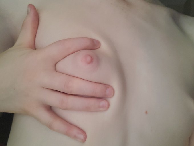 My nipples are starting to grow a bit  https://t.co/f2NdkCn6hm https://t.co/YlATcSomXB