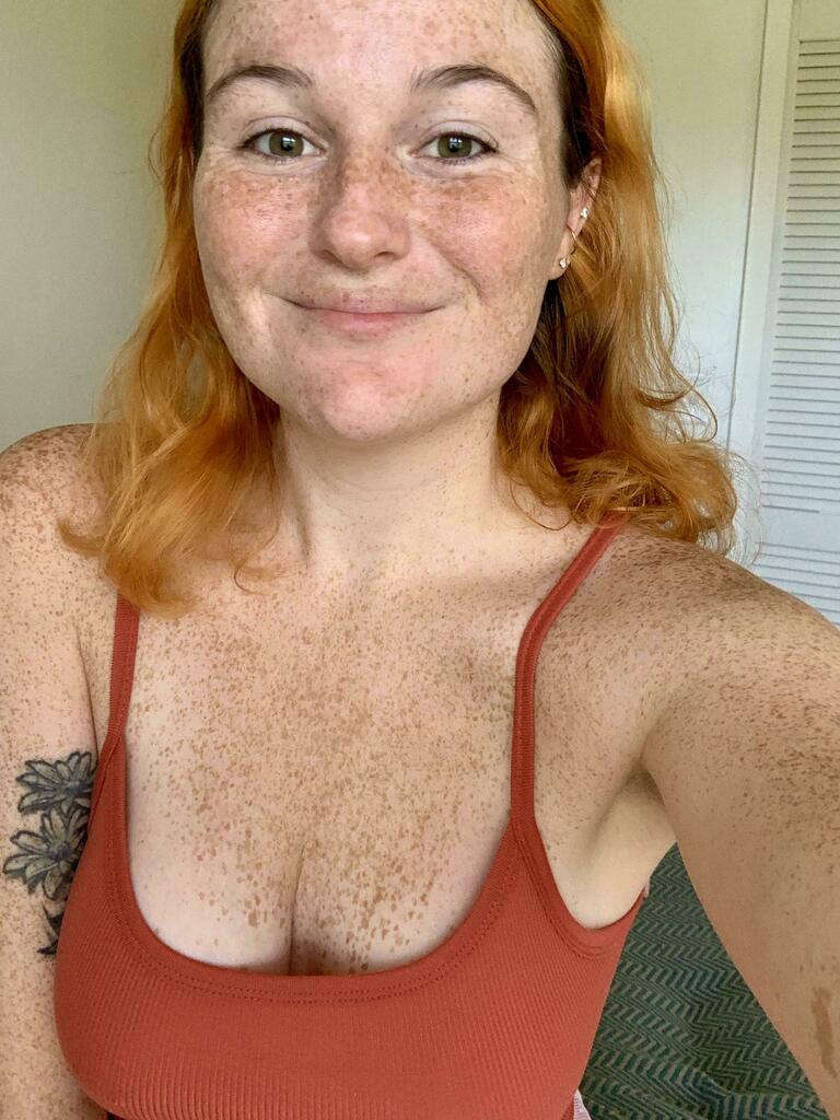 Mom freckles solo dyke