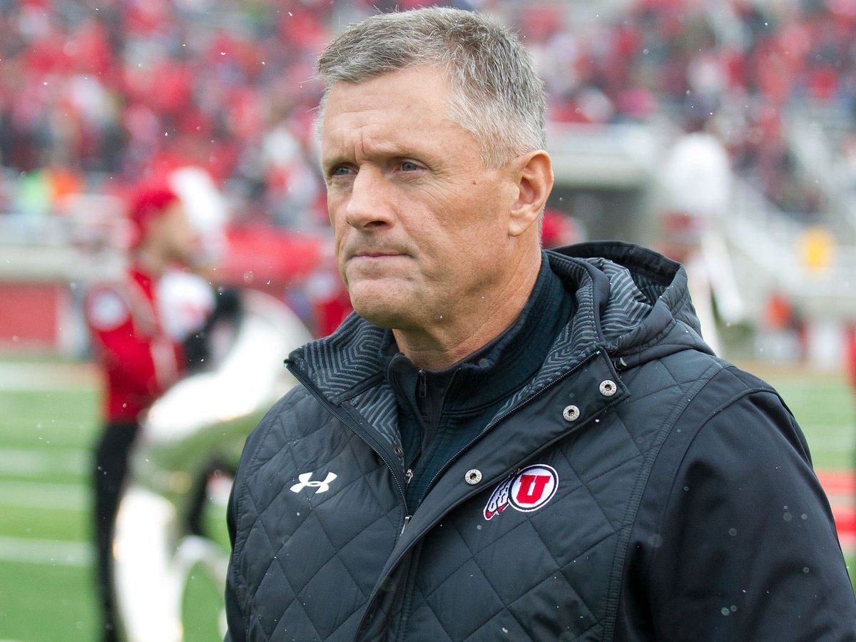 TheMUSS's tweet photo. Don't forget to wish your dad a happy Father's Day! We are looking at you, @BYUfootball. https://t.co/gMGHUzIoqq