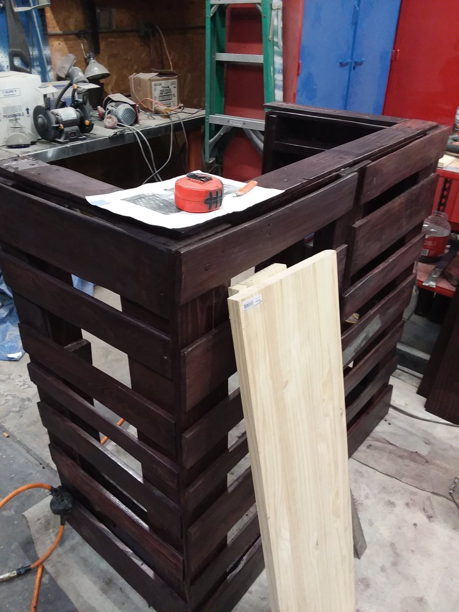 MsLaurie333's tweet photo. Actually, the hubby built this with his daughter! Teaching our girl to use power tools! #DadBuiltThis https://t.co/pEkfobjwzQ