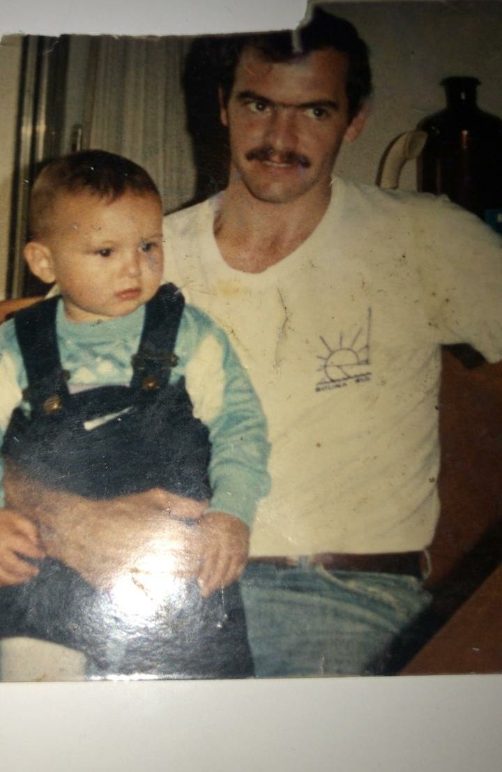 SebaBahler's tweet image. Feliz dia para todos los padres, especialmente para el mio @AleBahler y a @Luchy_Den_Dauw por Ciro y próximamente Felipe 😍😍