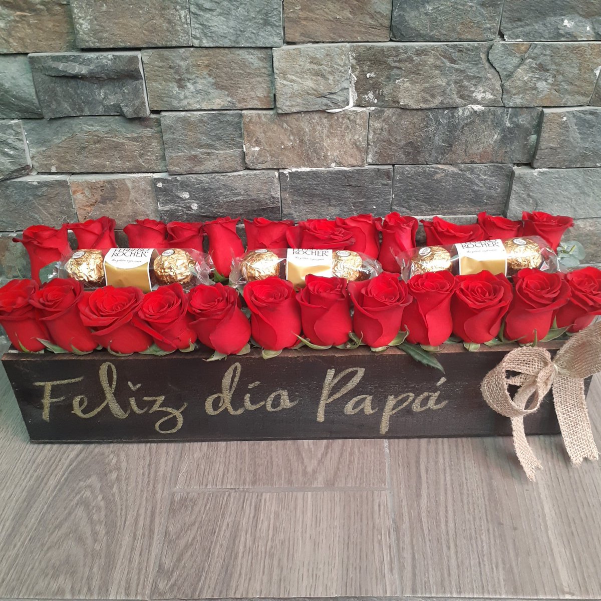 FloreriaPalermo's tweet photo. Felicidades a todos los Papás en su día ❣ #FelizDiaDelPadre  #FelizDomingo #QuedateEnCasa https://t.co/BNsY5tQGVA
